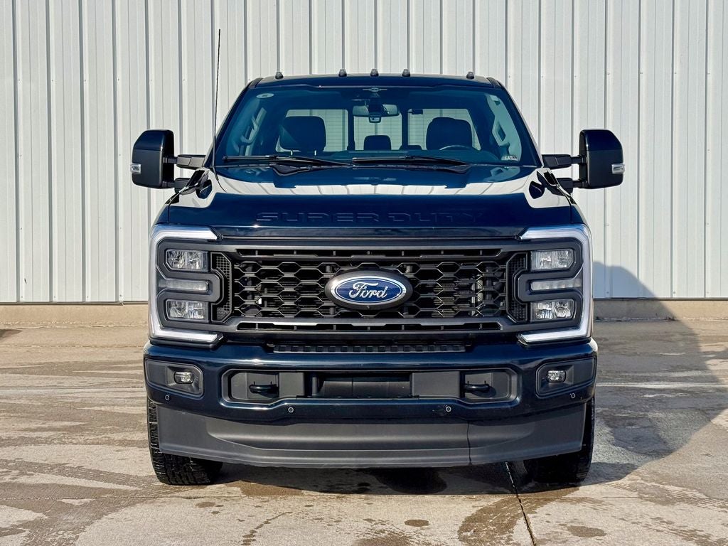 2023 Ford F-350SD Lariat