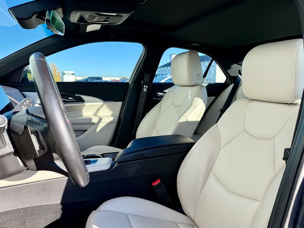 2021 Cadillac CT4 Luxury