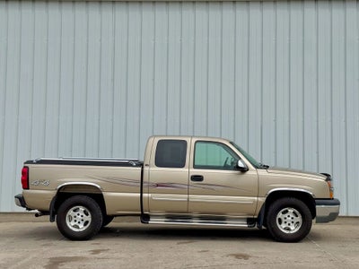 2004 Chevrolet Silverado 1500 LS