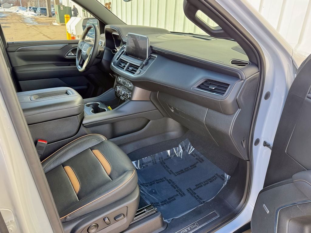 2023 GMC Yukon XL AT4