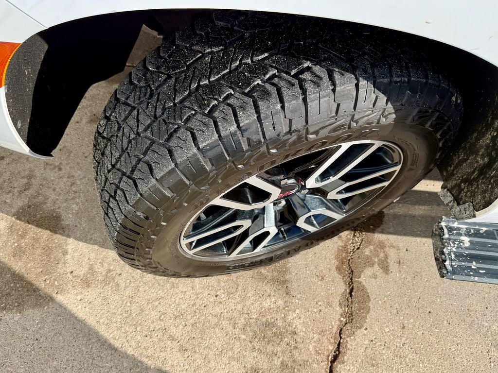 2023 GMC Yukon XL AT4