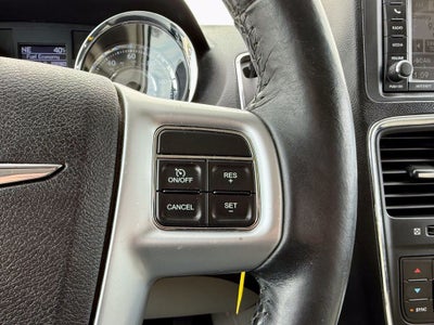 2012 Chrysler Town & Country Touring