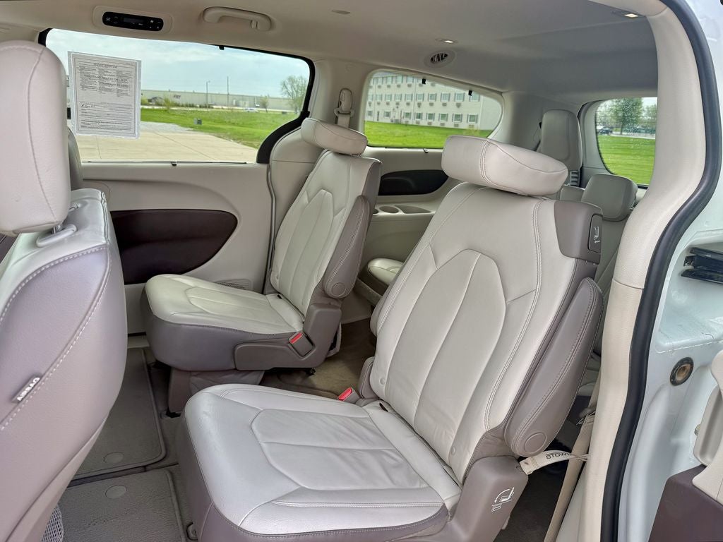 2017 Chrysler Pacifica Touring L