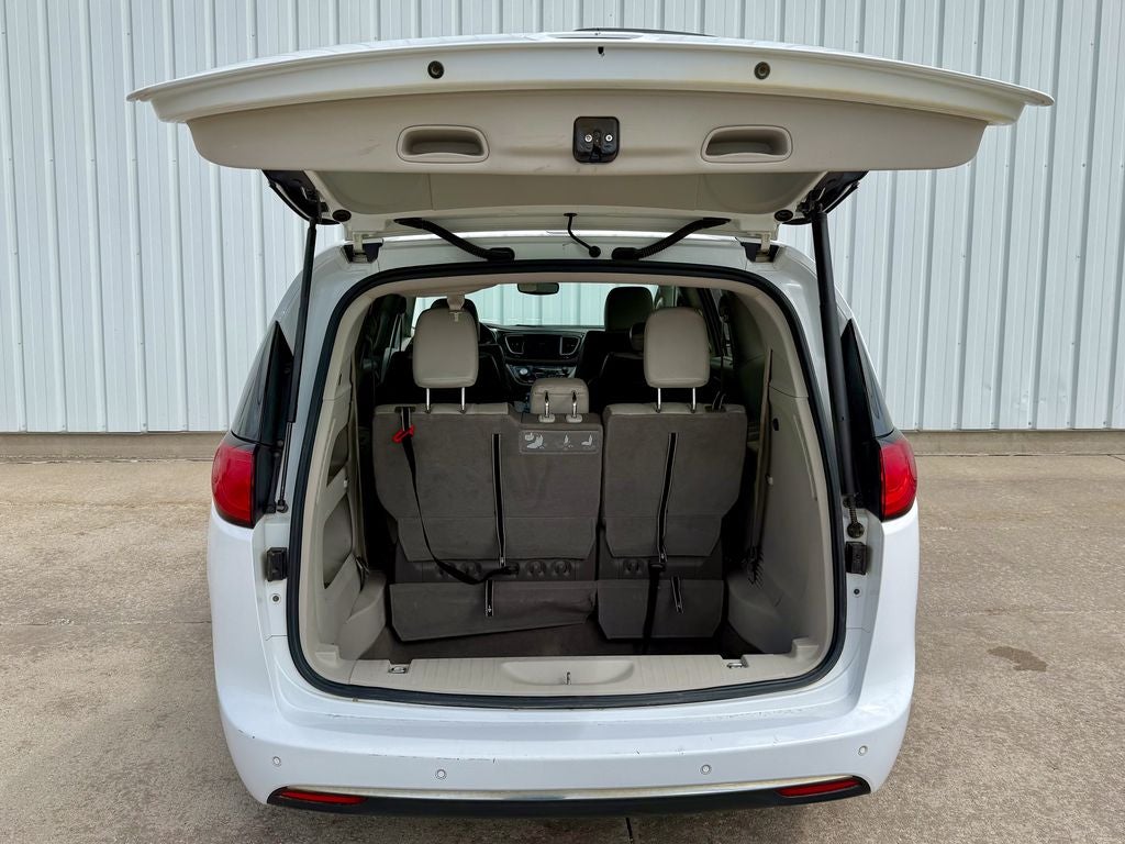 2017 Chrysler Pacifica Touring L