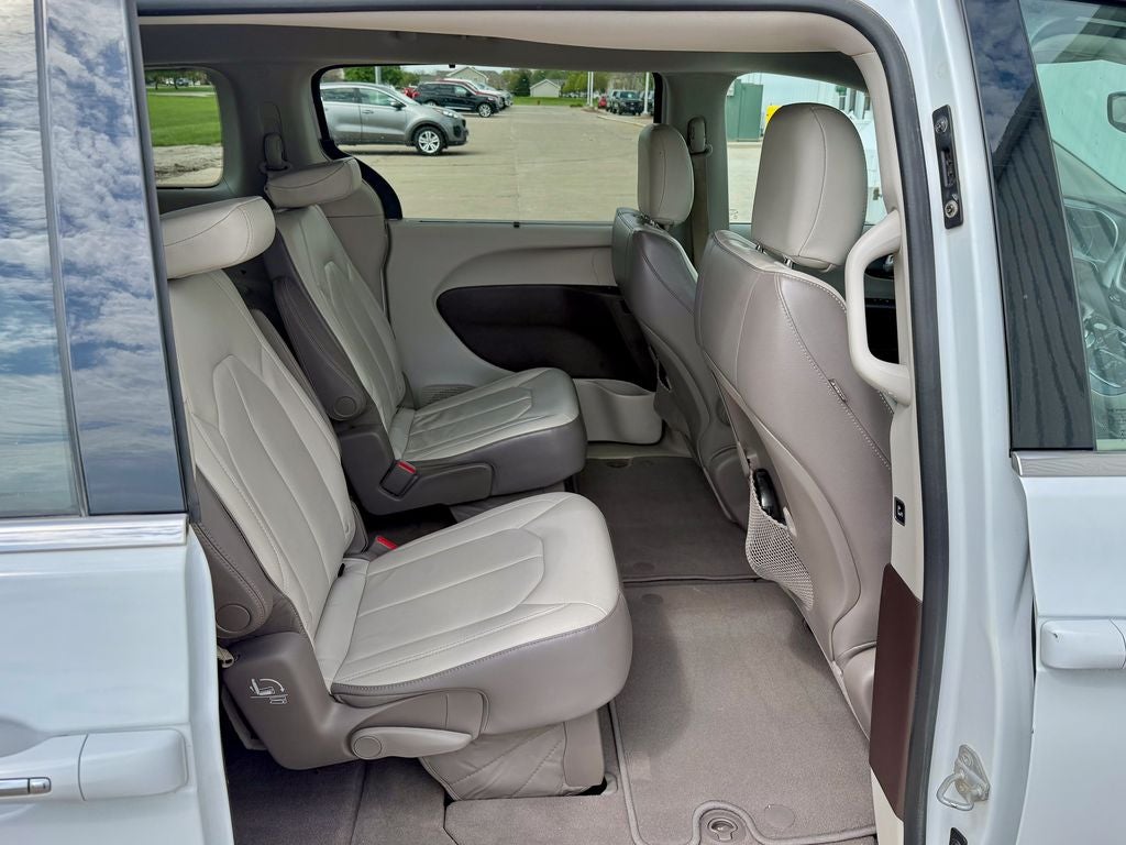 2017 Chrysler Pacifica Touring L