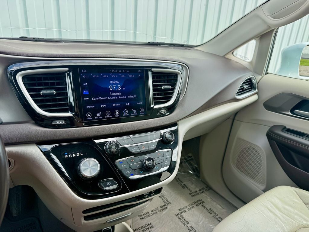 2017 Chrysler Pacifica Touring L