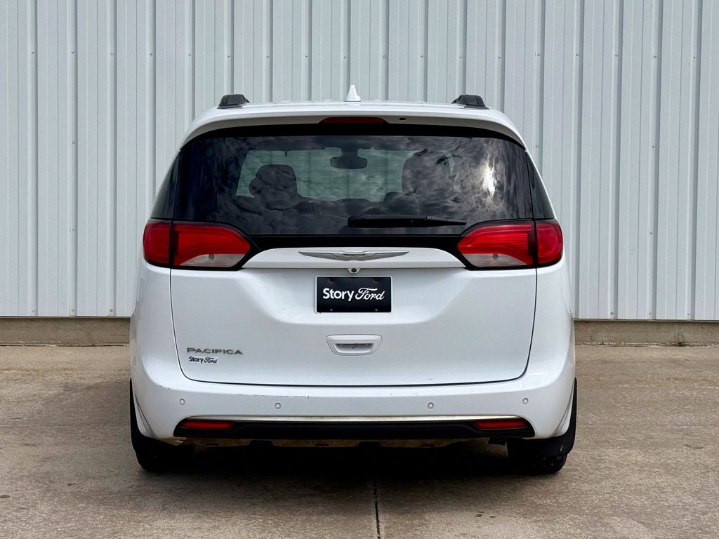 2017 Chrysler Pacifica Touring L
