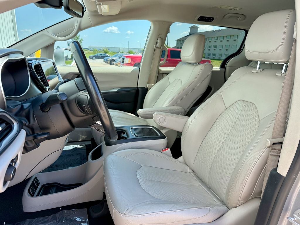 2021 Chrysler Pacifica Touring L