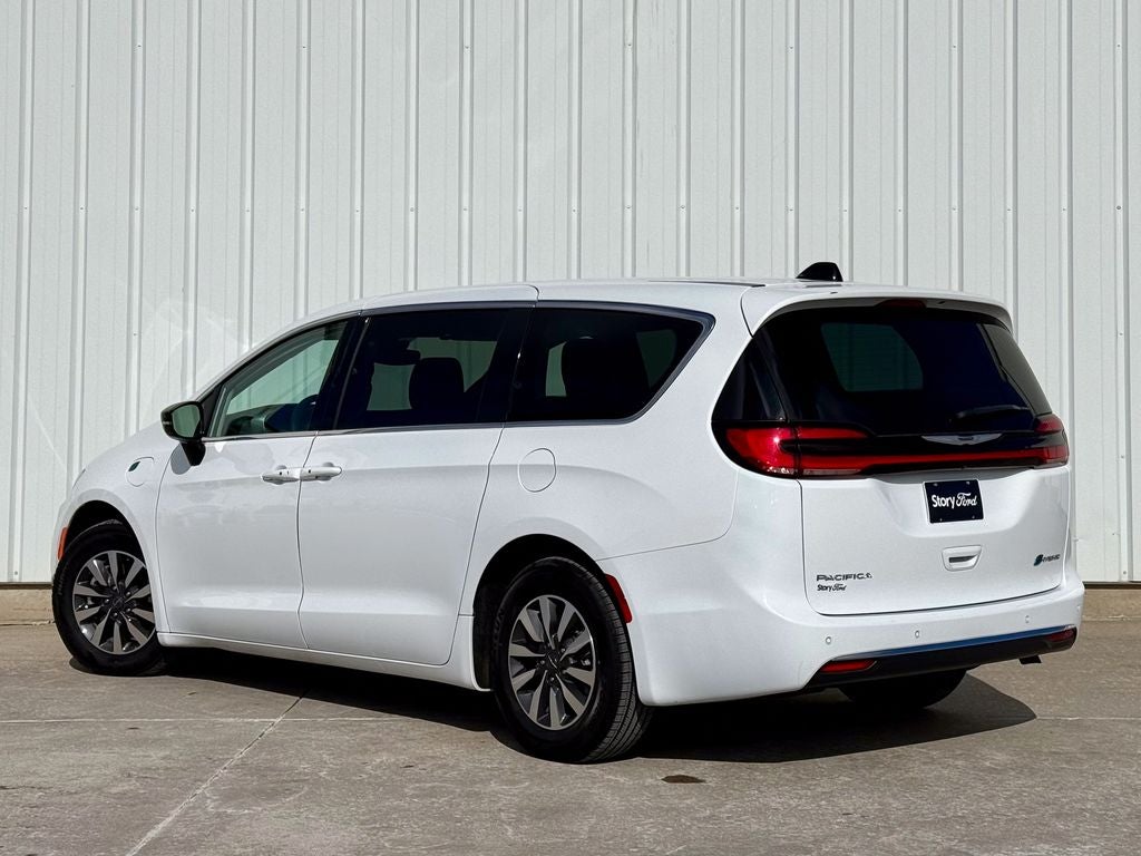 2024 Chrysler Pacifica Hybrid Select