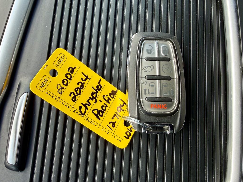 2024 Chrysler Pacifica Hybrid Select