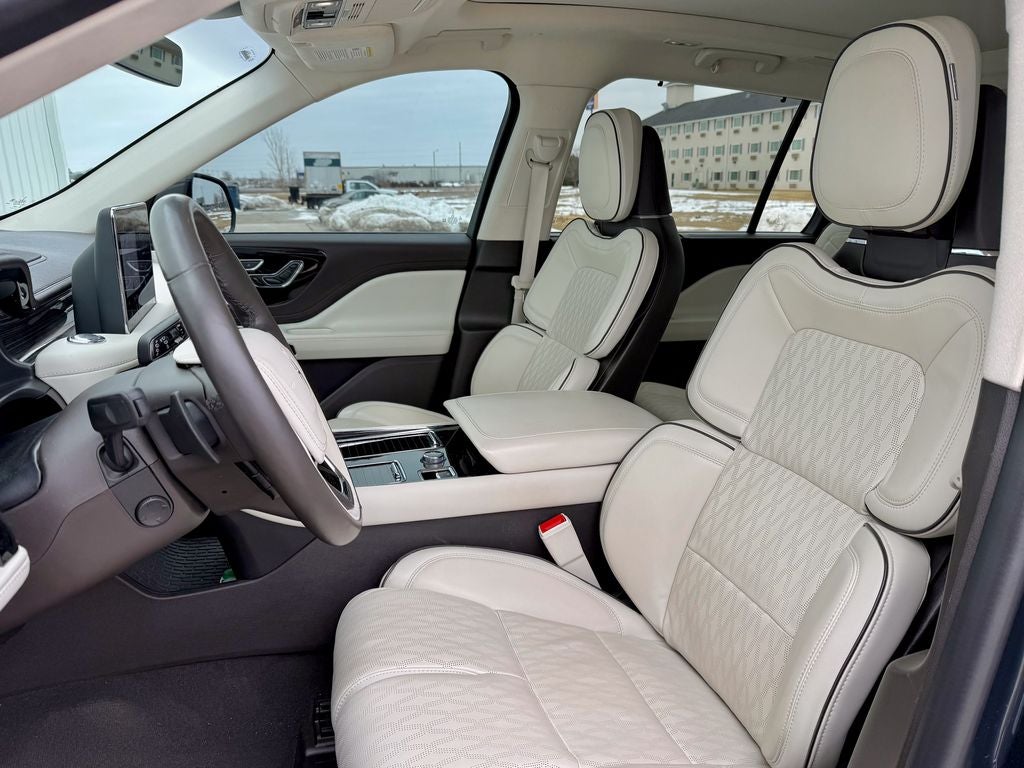 2023 Lincoln Aviator Black Label