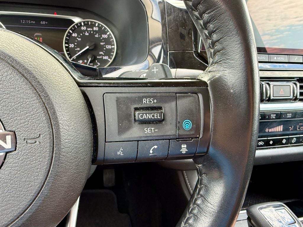 2022 Nissan Pathfinder SV