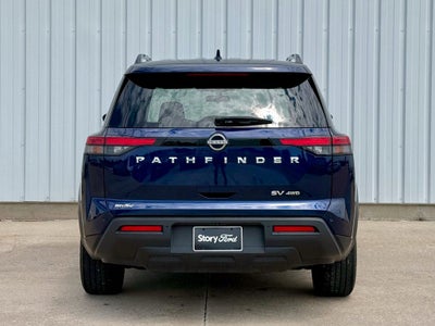 2022 Nissan Pathfinder SV
