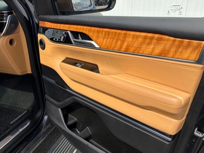 2022 Jeep Grand Wagoneer Series III