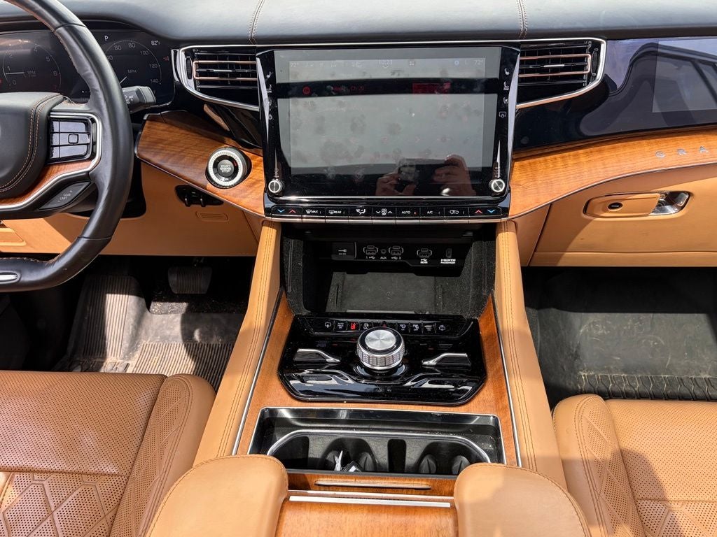2022 Jeep Grand Wagoneer Series III