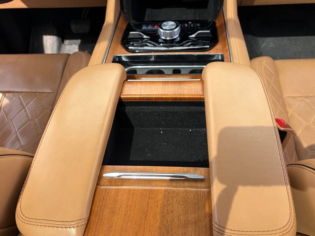 2022 Jeep Grand Wagoneer Series III