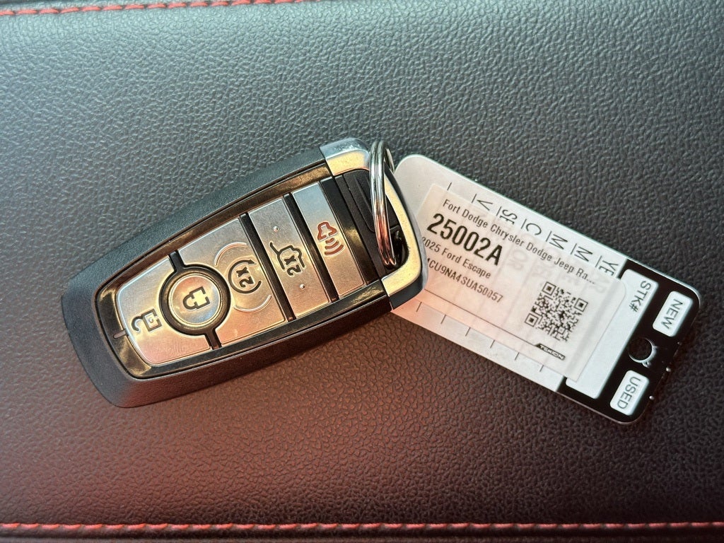 2025 Ford Escape ST-Line Select