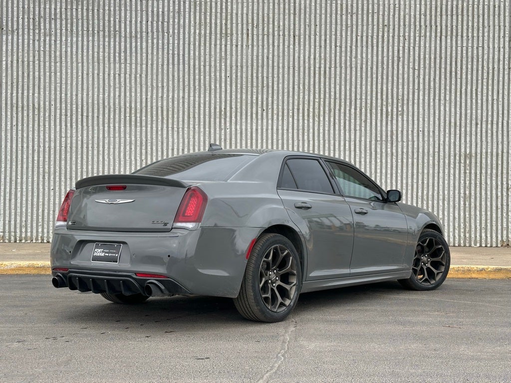 2018 Chrysler 300 S