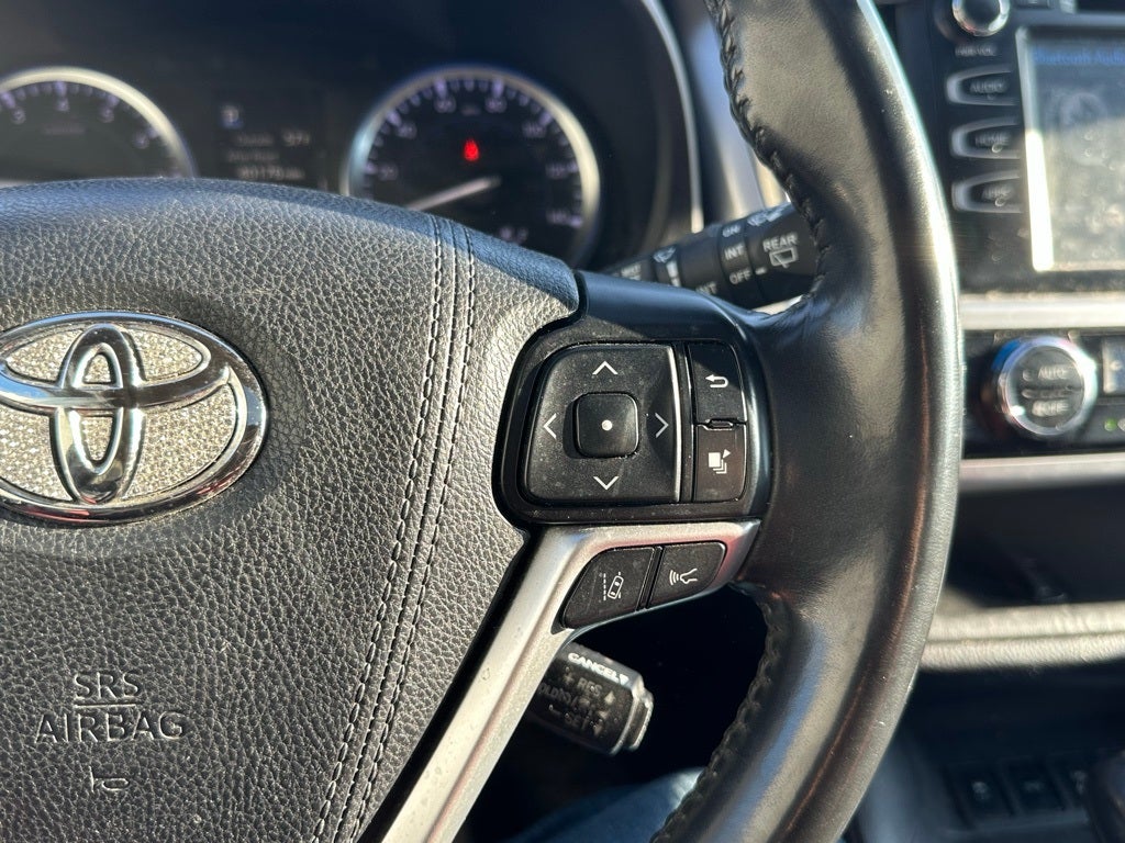 2017 Toyota Highlander SE