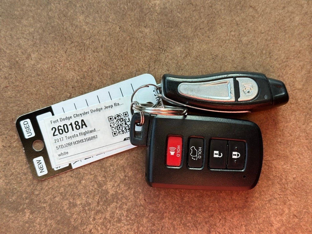 2017 Toyota Highlander SE