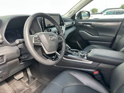 2024 Toyota Highlander Platinum